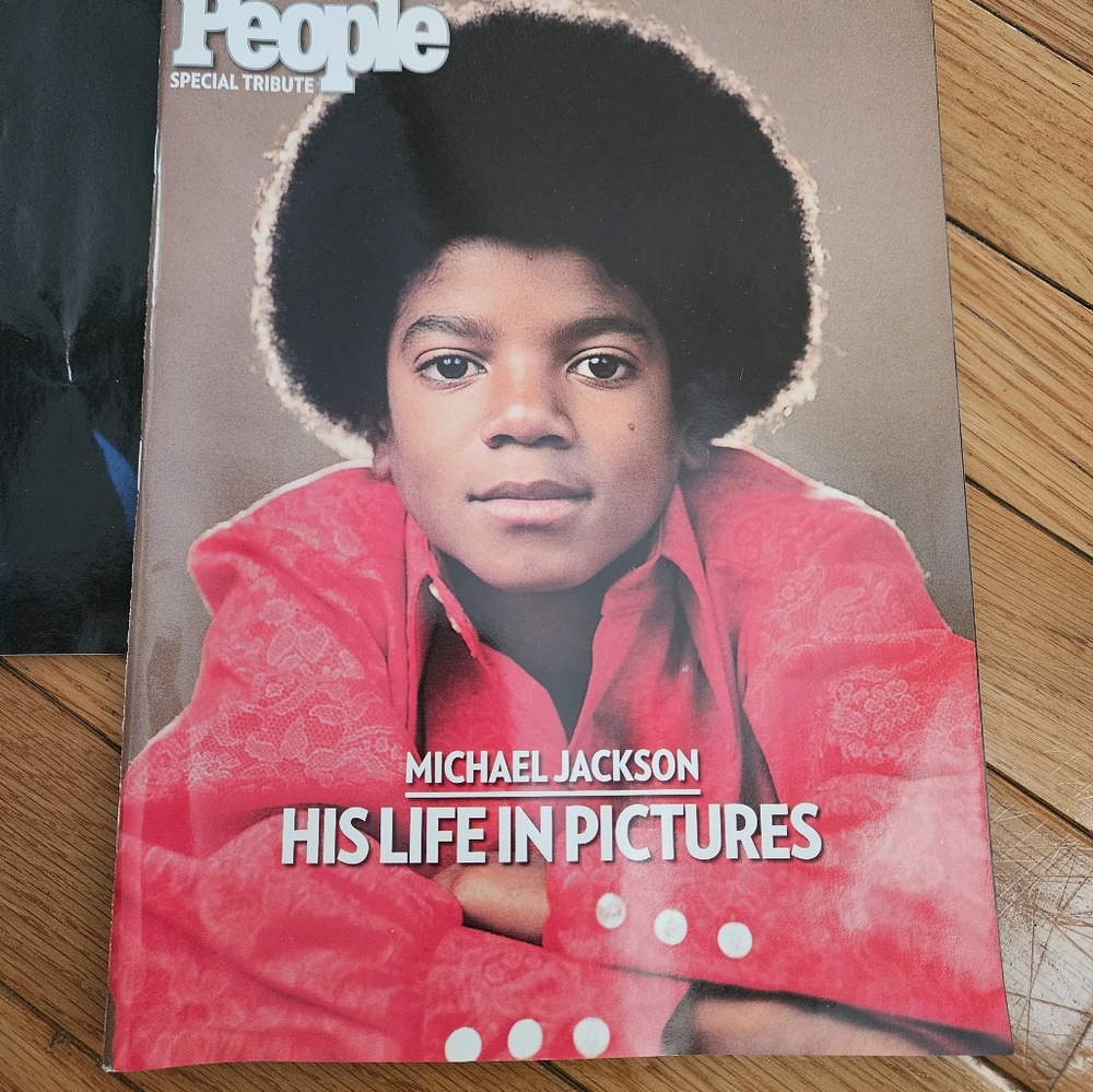 Michael Jackson Tribute Magazines 2009 - Picture 4 of 6
